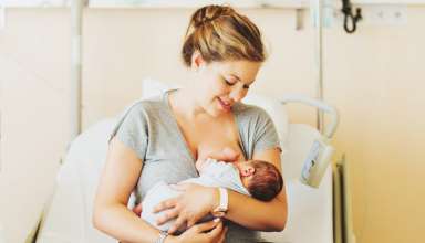 Lactancia materna, indispensable en las primeras horas de vida