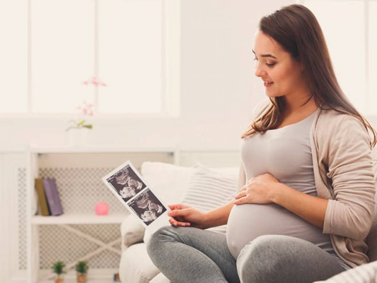 Como Se Mueve El Bebe En El Vientre Revista Pediatria Y Familia