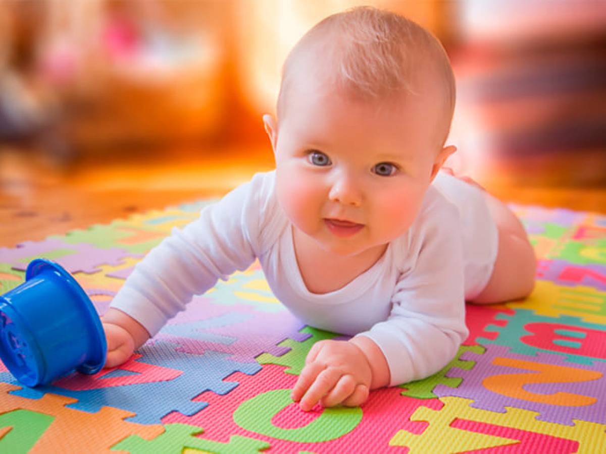 Descubre la importancia del 'tummy time' para el bebé - Revista Pediatría y  Familia