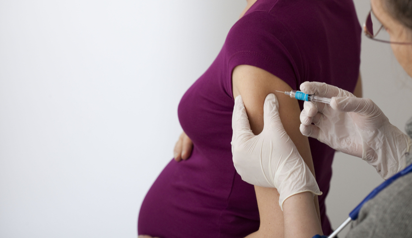 Vacuna antigripal durante el embarazo. ¿Es seguro?