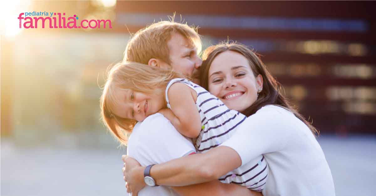 Los Beneficios De Los Abrazos En Los Niños - Revista Pediatría Y Familia