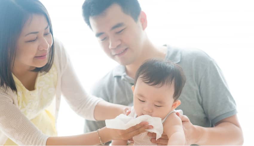 Evita las toallitas húmedas por la salud de tu bebé