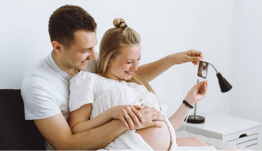 Embarazo empático. ¿Realmente los hombres también sienten el embarazo?