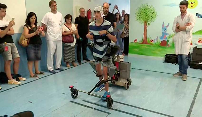Un exoesqueleto mejora la movilidad de niños con parálisis cerebral